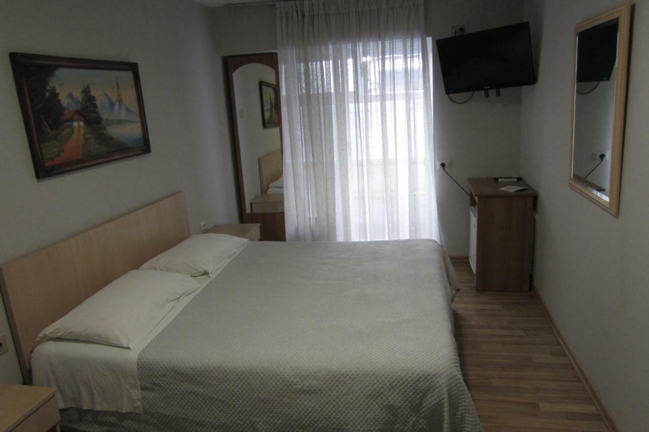 Salku Serviced Rooms Tirana Exterior foto